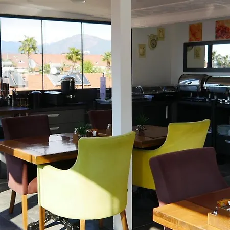 Nefis Hotel