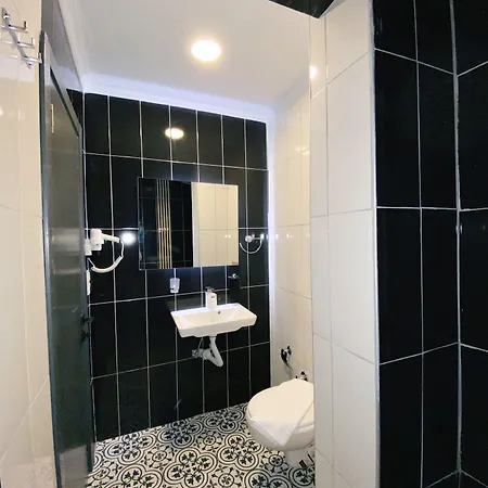 Nefis Hotel