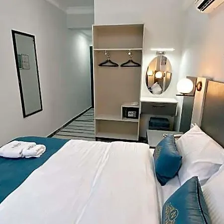 Hotel Nefis 3*