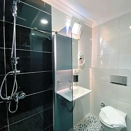 Nefis Hotel